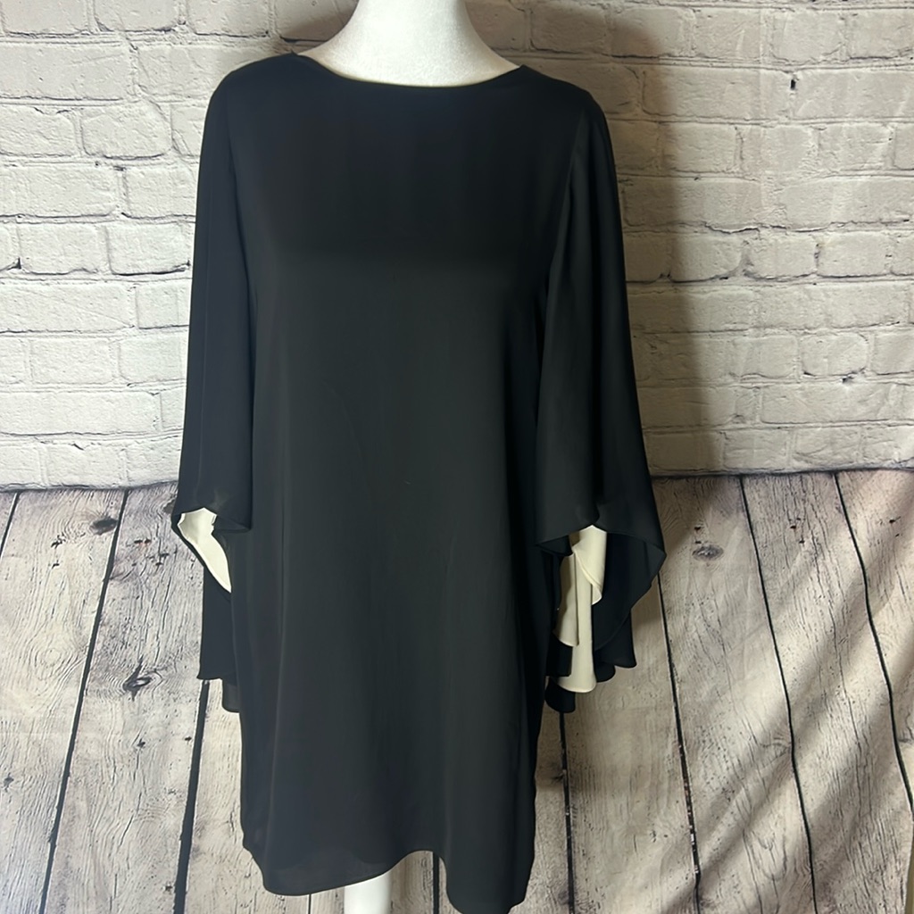 Halston Heritage Black Evening Collection Cape Sleeve Dress. Size 2. Dry Clean